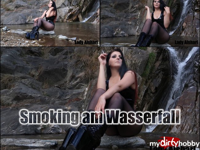 Smoking am Wasserfall